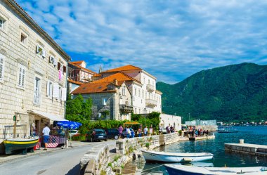 Kotor Koyu'ndaki incisi