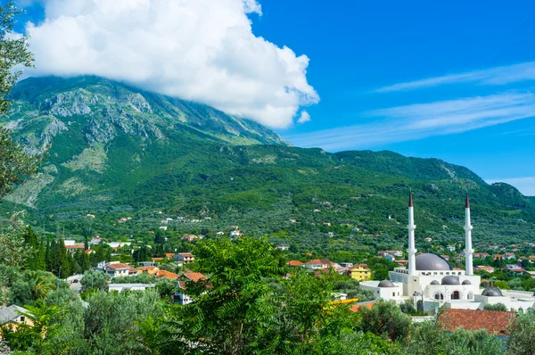 Der grüne Berg — Stockfoto