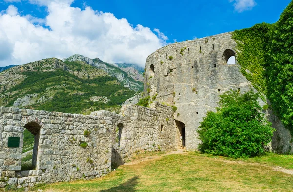 The massive ramparts — Stock Photo, Image