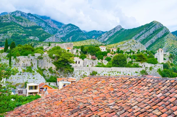 The tile roof — Stock Photo, Image