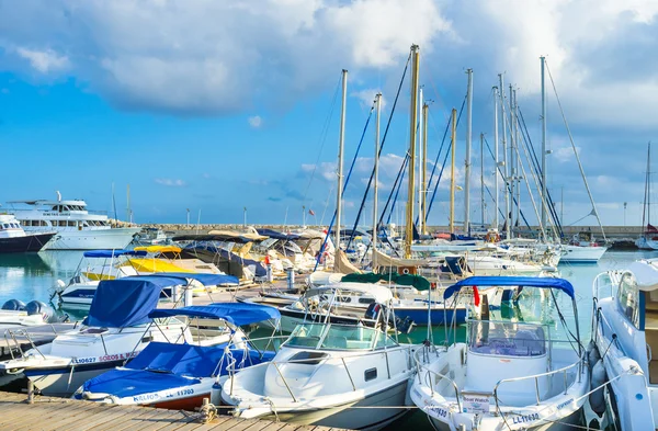 Der hafen von latchi — Stockfoto