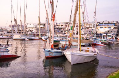 akşam bağlantı noktası