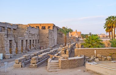 Antik Tapınağı
