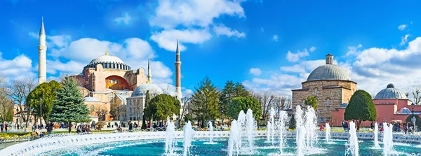 Panorama con la fuente — Foto de Stock