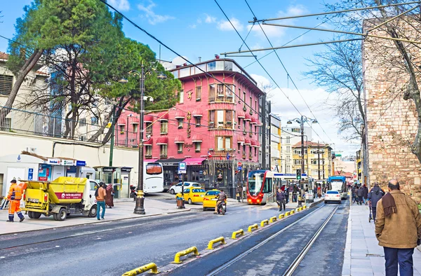 Die viel befahrene Straße — Stockfoto