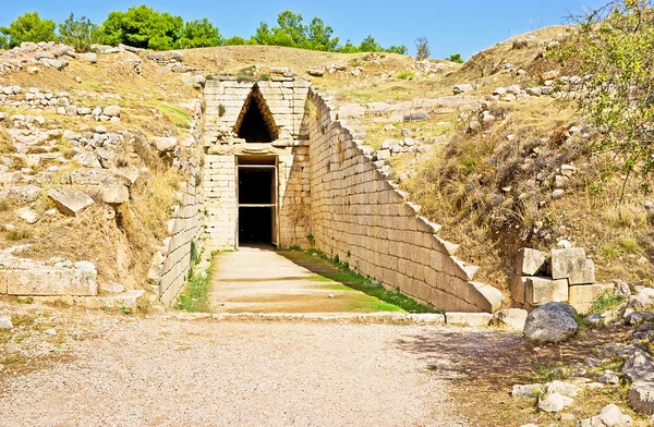 Ο παλιός τάφος — Φωτογραφία Αρχείου