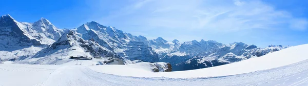 De besneeuwde manier — Stockfoto