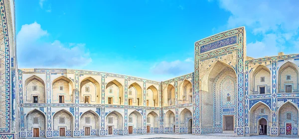 The courtyard with tiled decoration — Stok fotoğraf