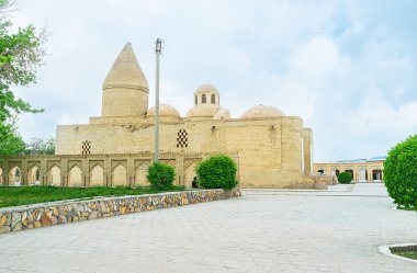 Chashma-Ayub Türbesi