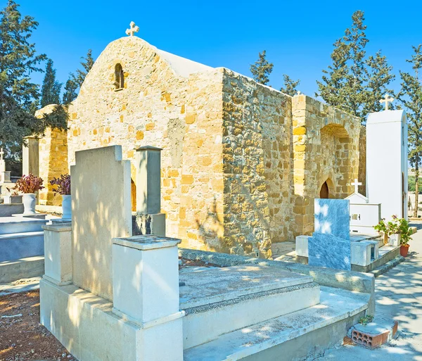 Деревенское кладбище — стоковое фото