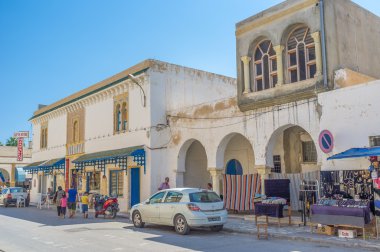 Medine'de yürürken