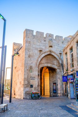 Kudüs - 15 Şubat 2016: Yafa Kapısı üzerinde 15 Şubat Kudüs'te iç şehirden görünüm.