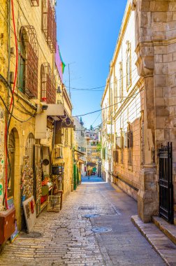 JERUSALEM, ISRAEL - 16 Şubat 2016: İsa 'nın Calvary' ye giden yolu, Via Dolorosa, 16 Şubat 'ta Kudüs' te.