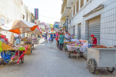 The spontaneous market