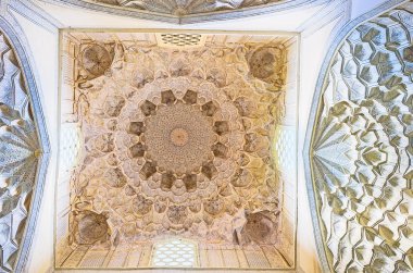 The shaped ceiling