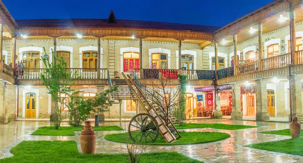 The evening courtyard — Stock Photo, Image