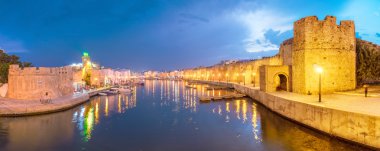 Karanlık gökyüzü