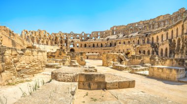 Kalıntılar arasında