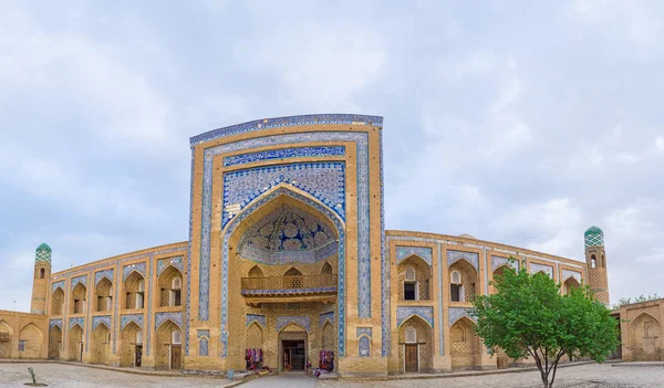 Медресе Мухаммада Рахим-хана — стоковое фото