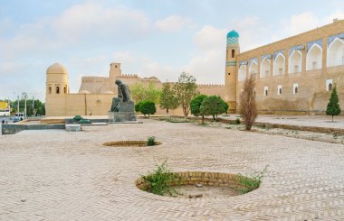 İle bir anıt Meydanı