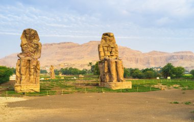 Memnon 'un Heykeli
