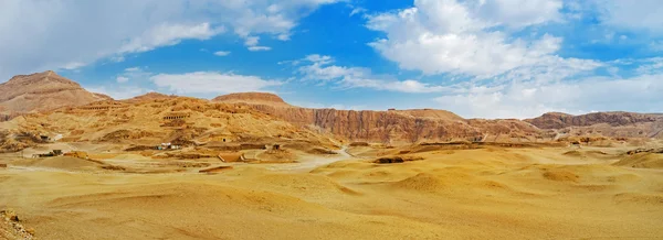 The desert landscape of Luxor — Stockfoto