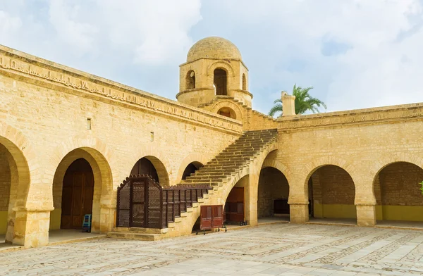 Der Innenhof der großen Moschee — Stockfoto