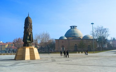 Konya'da modern Anıtı