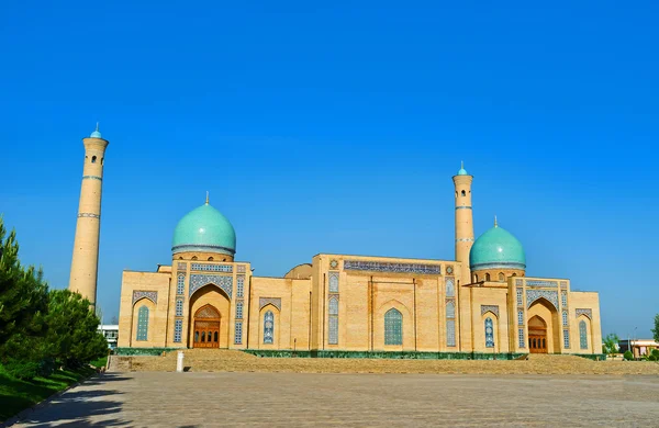 A Mesquita do Imã Hazrat — Fotografia de Stock