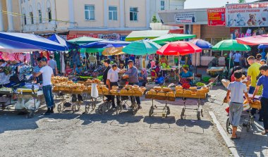 Visiting Chorsu Bazaar