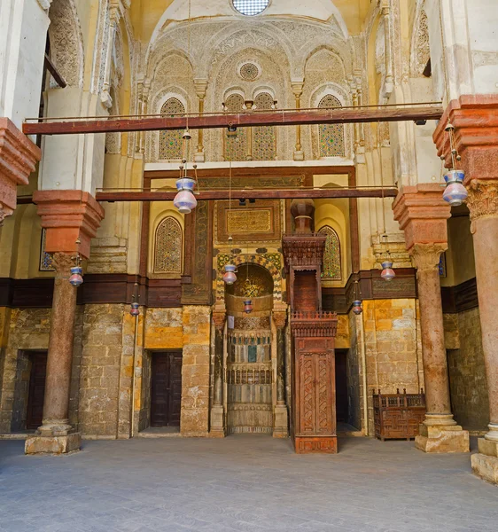 The decorated interior of Qalawun Mosque — 图库照片