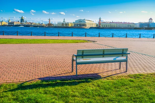 The bench with the great view — Stockfoto