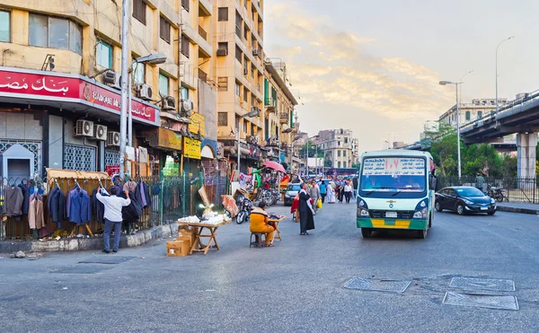 Bir driveway içinde belgili tanımlık çarşı