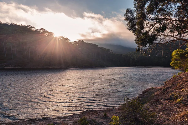 Puesta Sol Sobre Lago — Foto de Stock