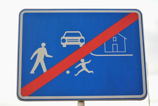 Traffic sign, residential zone — Stock Photo, Image