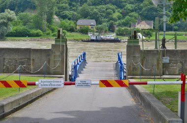 Tuna Nehri üzerinde Wachau feribot