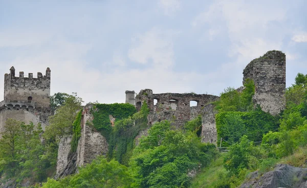 Las ruinas en el río Danubio, región de Wachau — Foto de Stock