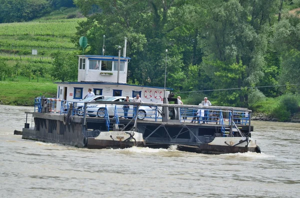 Ferry en el río Danubio, Wachau — Foto de Stock