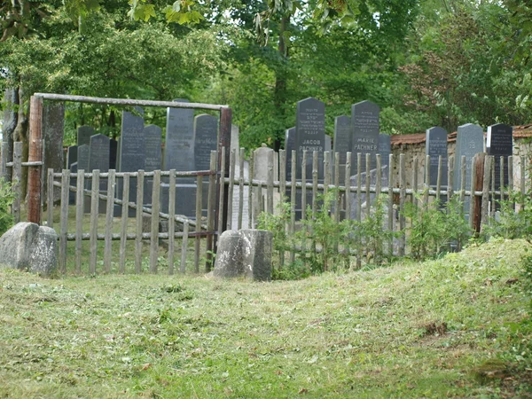 Antiguo cementerio judío, Nueva Bystrica —  Fotos de Stock