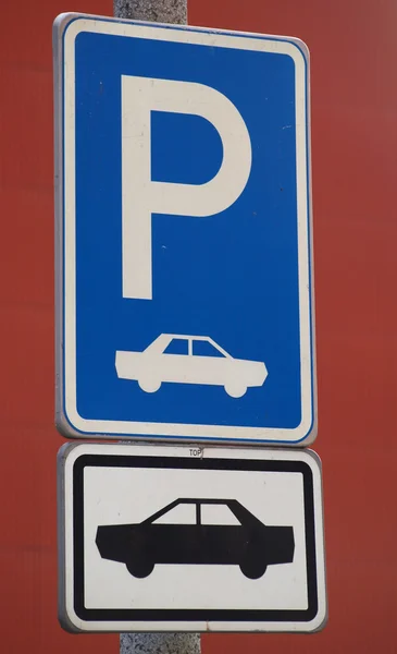 Kupczenie znak parking dla samochodów — Zdjęcie stockowe