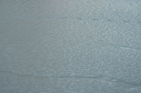 Dessin dans la glace sur un étang — Photo