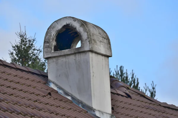 Cabeza de chimenea histórica, Bohemia del Sur — Foto de Stock