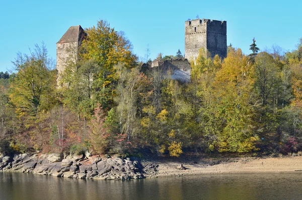 Utsikt över sjön Ottenstein och slottet Lichtenfels — Stockfoto