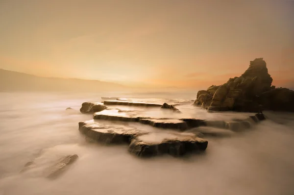 Gün batımında Azkorri beach — Stok fotoğraf