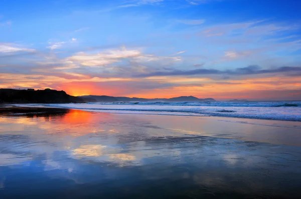 Praia de Sopelana ao pôr do sol — Fotografia de Stock