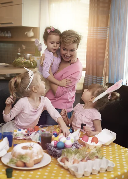 Family preparing for Easter — Stock Photo, Image