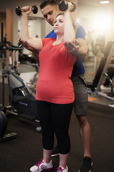 Duro entrenamiento de la mujer madura — Foto de Stock