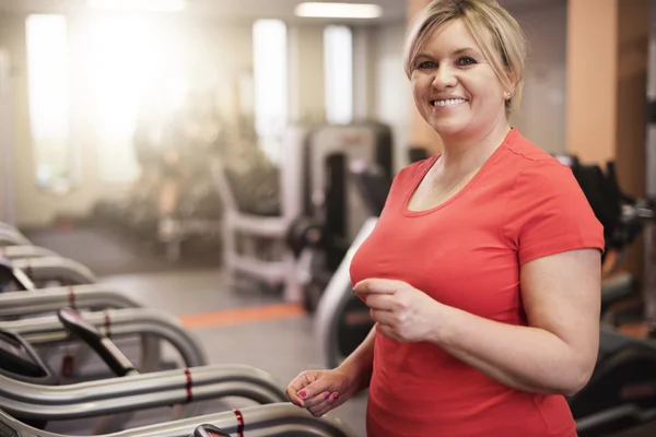 Mature woman at the gym — Stock Photo, Image