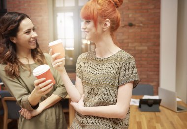 Arkadaşları ile kahve molası