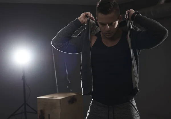 Homme prêt à l'entraînement quotidien — Photo